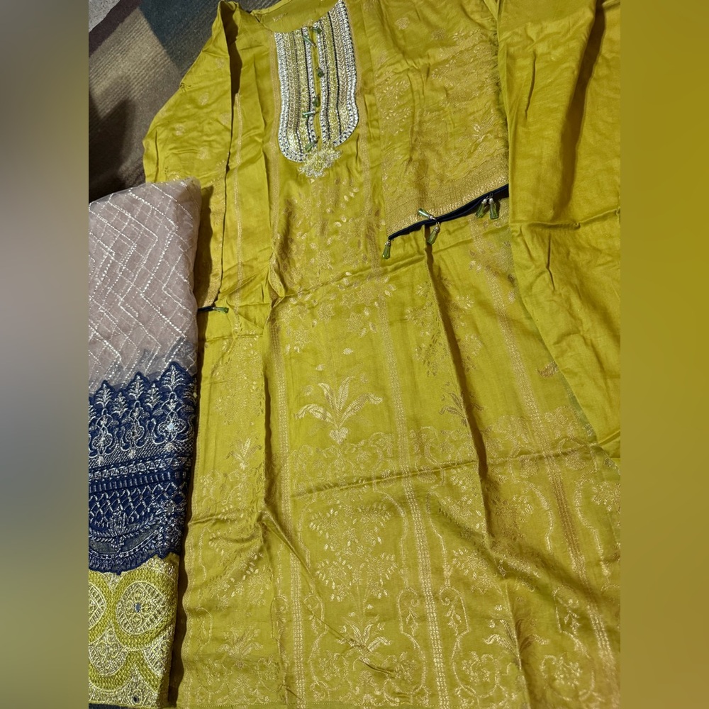 Elegant Yellow Embroidered Kurta